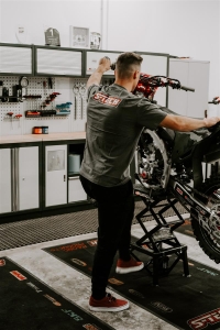 CAMISETA S-TECH RACING CINZA