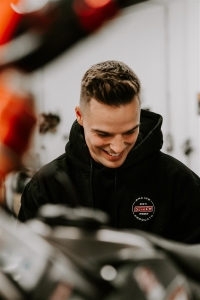 S-TECH RACING SUDADERA CON CAPUCHA NEGRA XXL